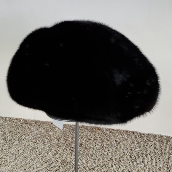 Black Mink Fur Kangol Hat - Picture 2 of 3